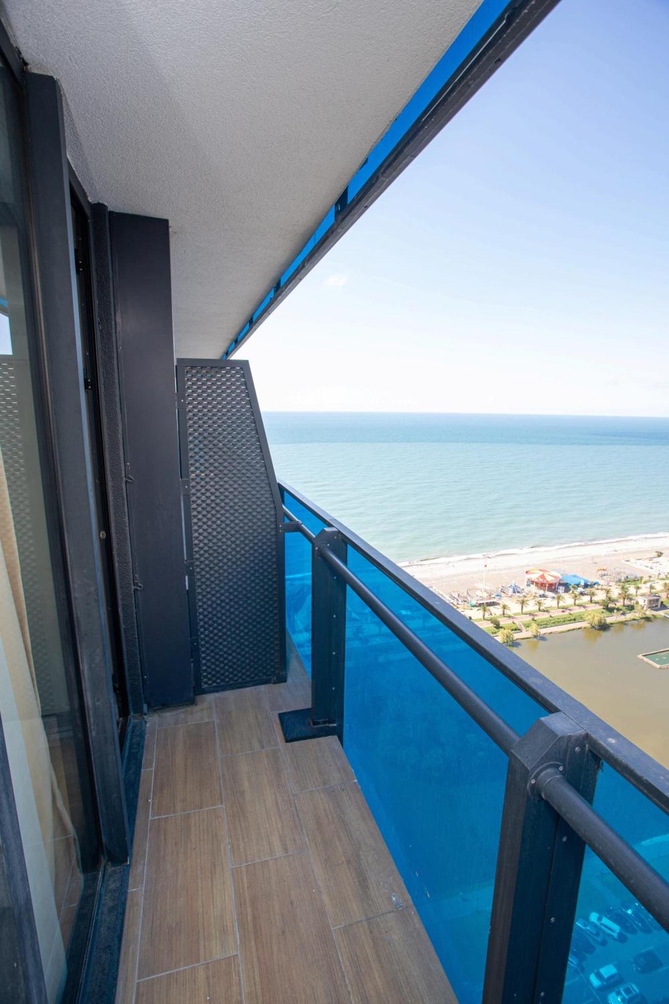 Luxsor & Gorgeous Sea Vlews Batumi Exterior foto