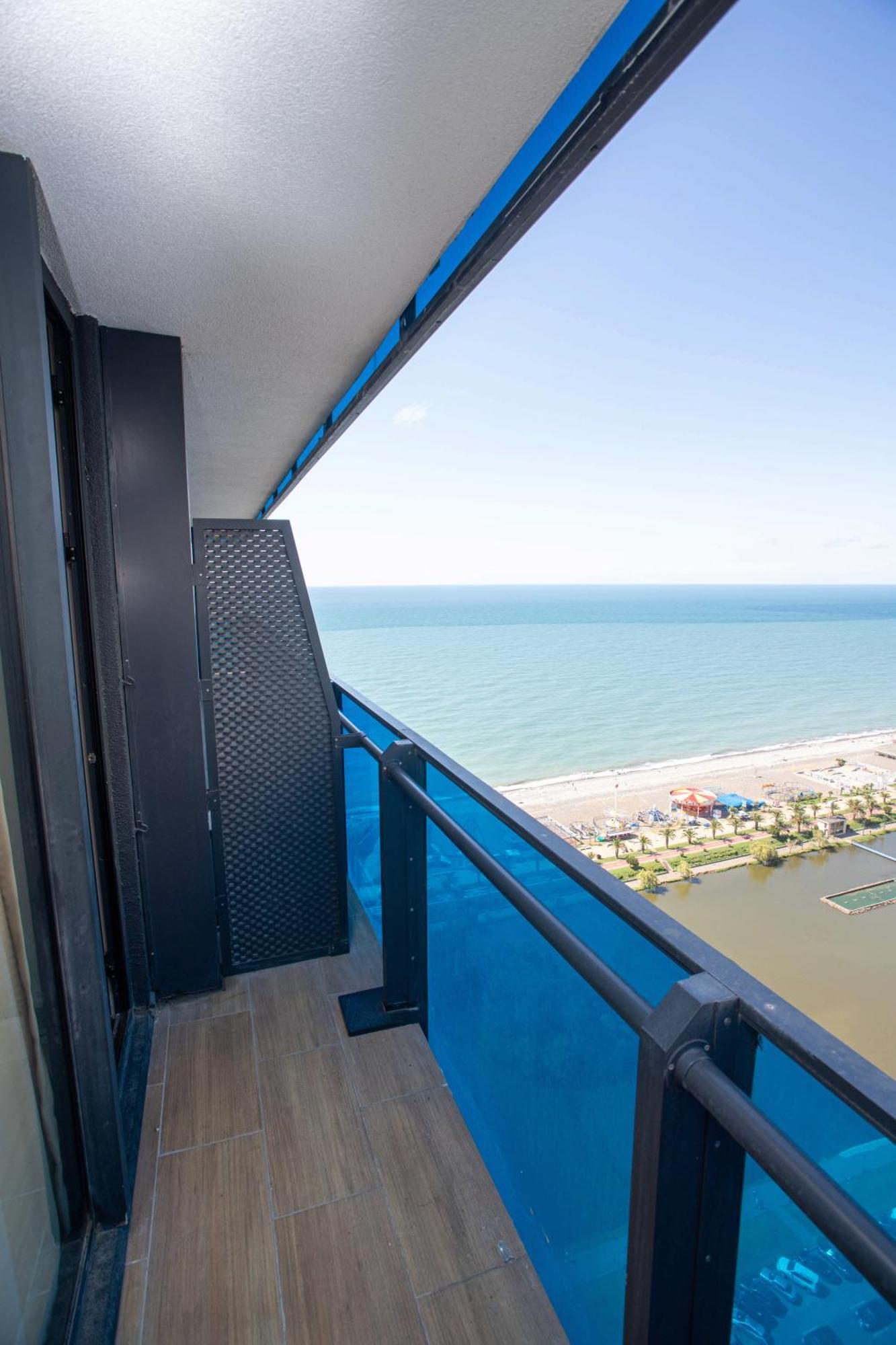 Luxsor & Gorgeous Sea Vlews Batumi Exterior foto